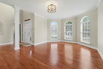 911 E Butterfield Circle, Shorewood, IL 60404 - Photo 6