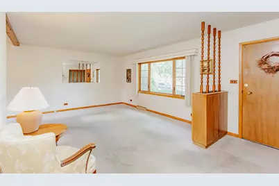 255 W Walnut Avenue, Des Plaines, IL 60016 - Photo 4