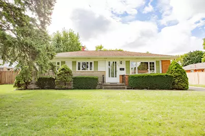 255 W Walnut Avenue, Des Plaines, IL 60016 - Photo 1