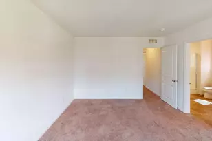 1281 Comiskey Ave, North Aurora, IL 60542 - Photo 10