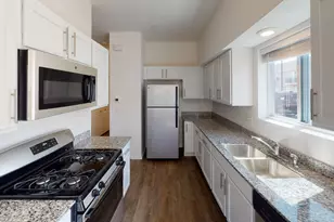 1281 Comiskey Ave, North Aurora, IL 60542 - Photo 2