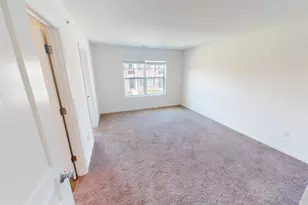 1281 Comiskey Ave, North Aurora, IL 60542 - Photo 8