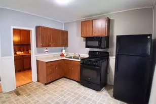 426 Pine St, Kewanee, IL 61443 - Photo 16