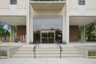 2605 S Indiana Ave, Chicago, IL 60616 - Photo 2