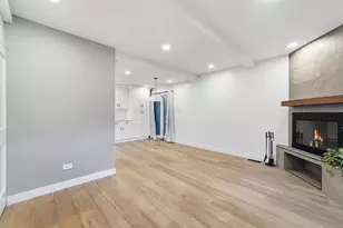 1915 N Cleveland Ave, Chicago, IL 60614 - Photo 6