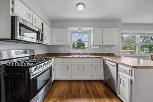 6114 1/2 Leonard Ave, Downers Grove, IL 60515 - Photo 8