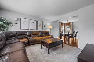 6114 1/2 Leonard Ave, Downers Grove, IL 60515 - Photo 4