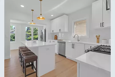 5837 N Marmora Avenue, Chicago, IL 60646 - Photo 14