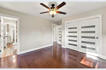 807 E Golfview Drive, Mount Prospect, IL 60056 - Photo 18