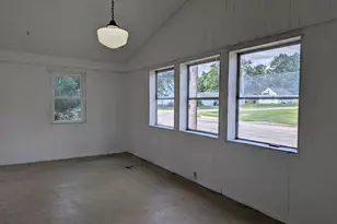 503 E Mason St, Polo, IL 61064 - Photo 2