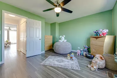 668 E Fountainview Drive, Mundelein, IL 60060 - Photo 26