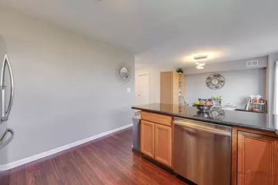 668 E Fountainview Drive, Mundelein, IL 60060 - Photo 16