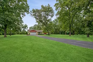 3460 W Mardan Dr, Long Grove, IL 60047 - Photo 2