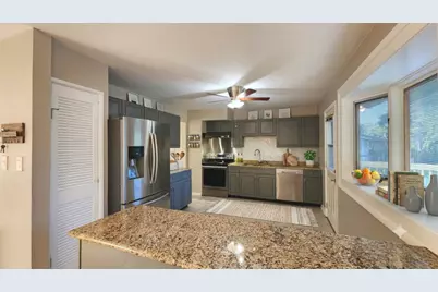 132 N Kitson Drive, Palatine, IL 60074 - Photo 12