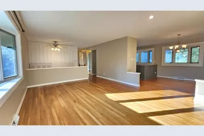 132 N Kitson Drive, Palatine, IL 60074 - Photo 4