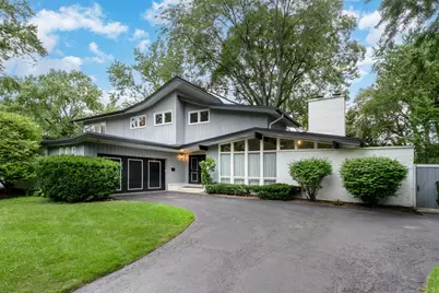 695 Ivy Lane, Glencoe, IL 60022 - Photo 2