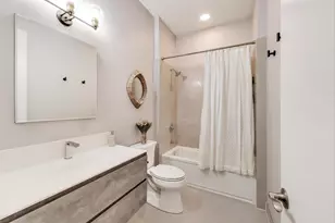 2246 N Western Ave, Chicago, IL 60647 - Photo 22