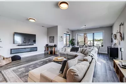 2246 N Western Avenue #4, Chicago, IL 60647 - Photo 4