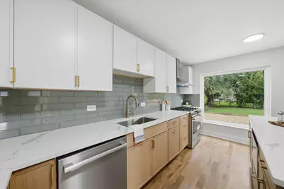 2814 W Balmoral Avenue, Chicago, IL 60625 - Photo 10