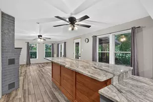 1080 W Jackson St, Belvidere, IL 61008 - Photo 6
