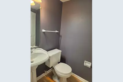304 Creekside Court #304, Vernon Hills, IL 60061 - Photo 6