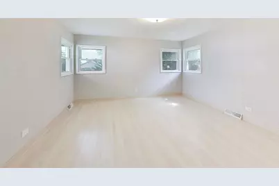 221 S Elmhurst Avenue, Mount Prospect, IL 60056 - Photo 16
