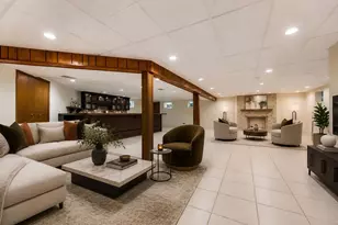 8920 Royal Dr, Burr Ridge, IL 60527 - Photo 32