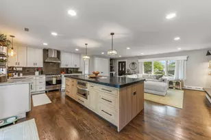 390 S Kenilworth Ave, Glen Ellyn, IL 60137 - Photo 10