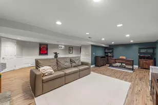 390 S Kenilworth Ave, Glen Ellyn, IL 60137 - Photo 20