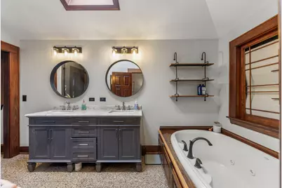 390 S Kenilworth Avenue, Glen Ellyn, IL 60137 - Photo 14
