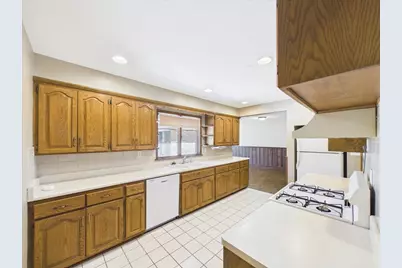 919 Woodland Drive, Rockford, IL 61108 - Photo 12