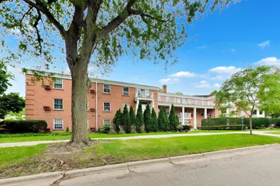 [Address not provided], La Grange, IL 60525 - Photo 2