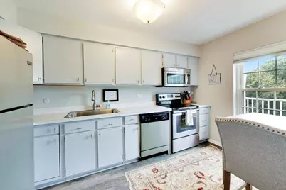 [Address not provided], La Grange, IL 60525 - Photo 6