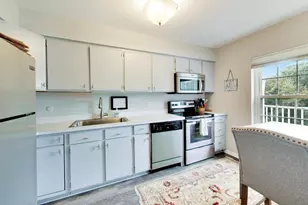 [Address not provided], La Grange, IL 60525 - Photo 6