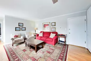 [Address not provided], La Grange, IL 60525 - Photo 4