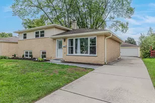 1321 Marcy Ln, Wheeling, IL 60090 - Photo 1