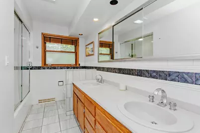 6503 N Longmeadow Avenue, Lincolnwood, IL 60712 - Photo 16