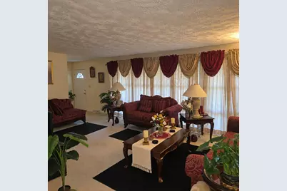 928 N Johnston Avenue, Rockford, IL 61101 - Photo 2