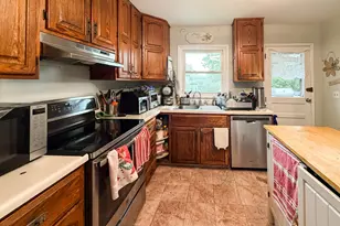 953 Miller Ave, Streamwood, IL 60107 - Photo 8