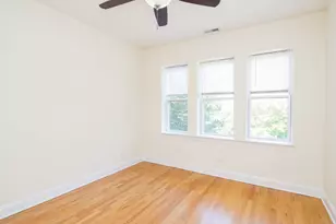 2035 W Arthur Ave, Chicago, IL 60645 - Photo 10