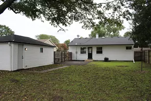 1011 Plaza Dr, Joliet, IL 60435 - Photo 24