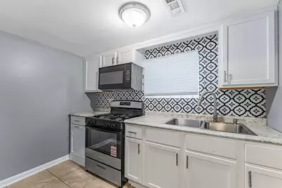 8015 S Justine Street, Chicago, IL 60620 - Photo 18
