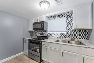 8015 S Justine St, Chicago, IL 60620 - Photo 18