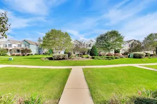 3628 Hyde Park Ct, Elgin, IL 60124 - Photo 4