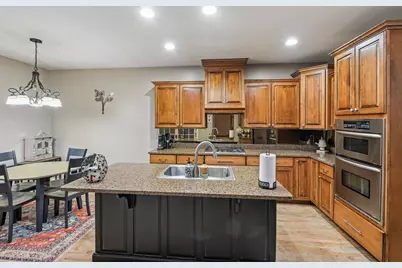 343 Arbor Glen Boulevard, Schaumburg, IL 60195 - Photo 8