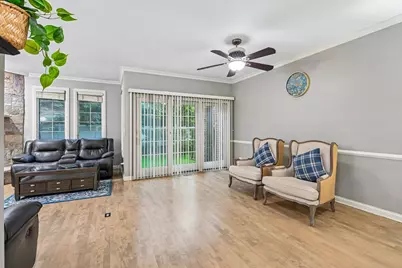 343 Arbor Glen Boulevard, Schaumburg, IL 60195 - Photo 4