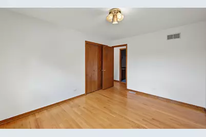 4700 N Chester Avenue, Chicago, IL 60656 - Photo 10