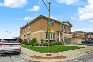 4700 N Chester Ave, Chicago, IL 60656 - Photo 1