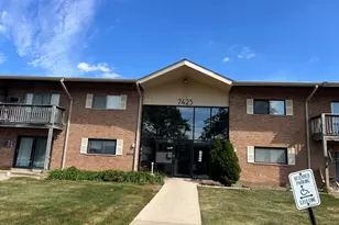 7425 Brookdale Dr, Darien, IL 60561 - Photo 1