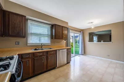 737 Brian Avenue, Schaumburg, IL 60194 - Photo 8